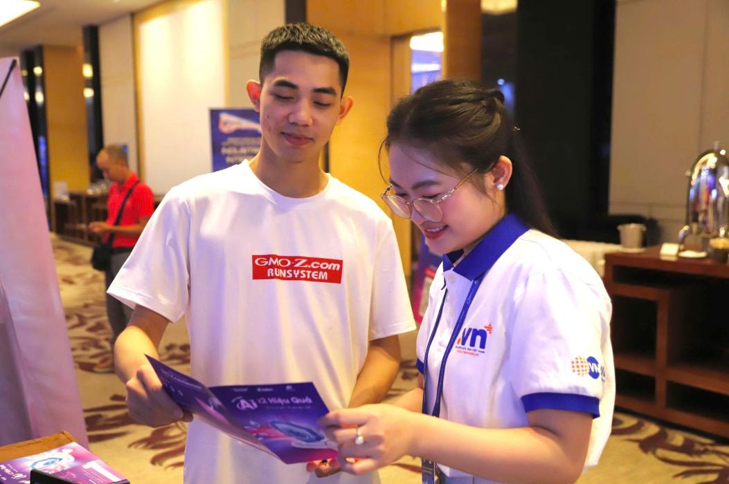Tenten.vn ghi dấu ấn tại VNNIC Internet Conference 2025 - Kỷ nguyên Internet kết nối vạn vật thông minh