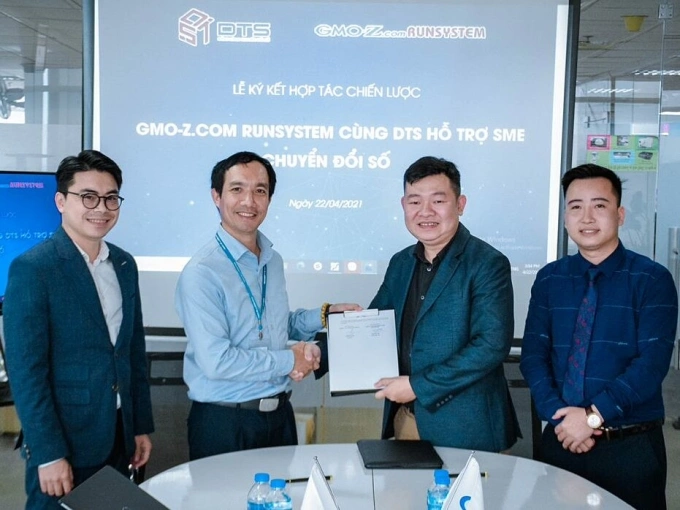 Ông Leon Trương - Chủ tịch Liên minh DTS và ông Ngô Văn Tẩu - CEO GMO tại buổi ký kết hợp tác. Ảnh: GMO.