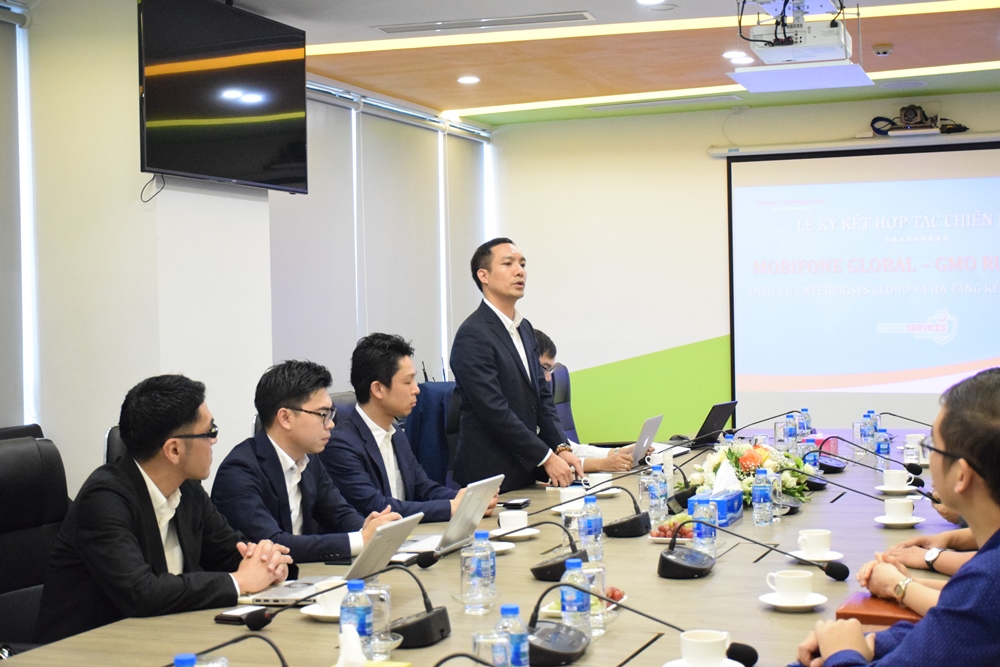 đại diện GMO-Z.com RUNSYSTEM phát biểu tại lễ ký kết với Mobifone Global