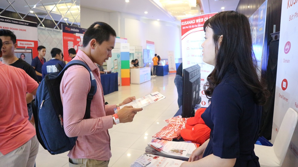 Booth of Z.com and tenten.vn at the event