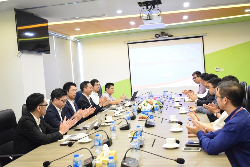 lễ ký kết hợp tác giữa GMO-Z.com RUNSYSTEM và Mobifone Global