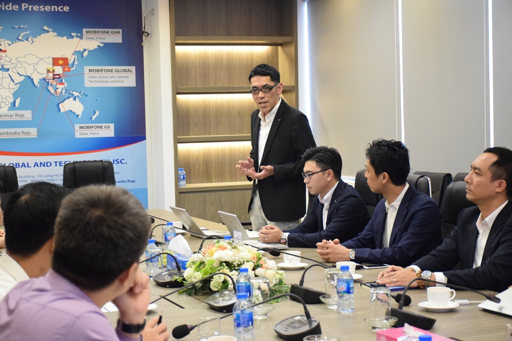 đại diện Mobifone Global phát biểu tại lễ ký kết hợp tác với GMO-Z.com RUNSYSTEM
