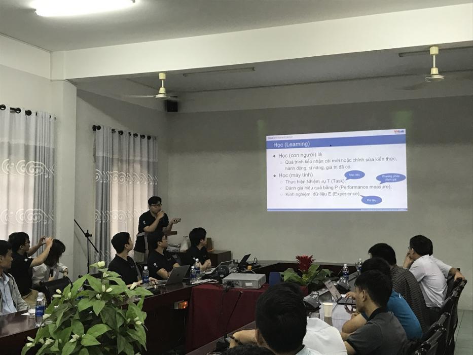 Hoang Minh Duong氏がMachine Learningの応用事例について共有
