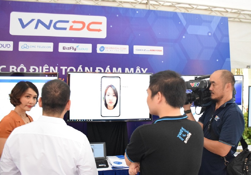 exhibition-area-gmo-runsystem