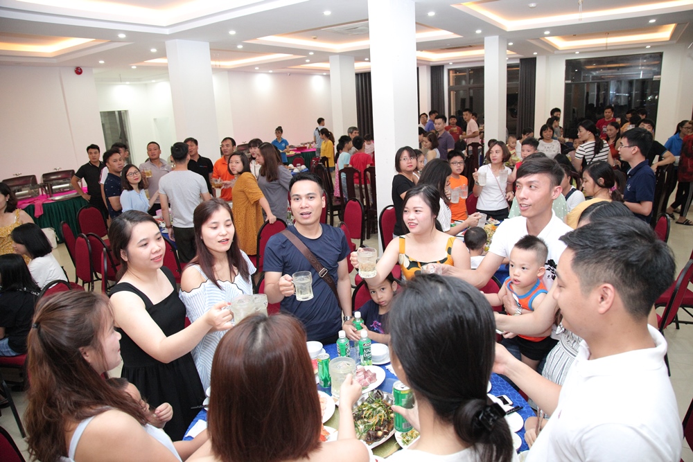 Gala Dinner GMO-Z.com RUNSYSTEM company trip summer 2019