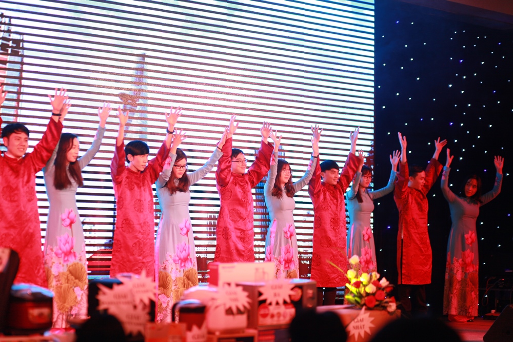 New year party 2019 của GMO-Z.com RUNSYSTEM-16