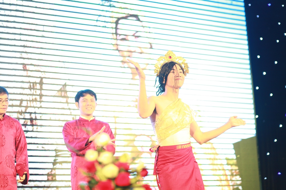 New year party 2019 của GMO-Z.com RUNSYSTEM-17