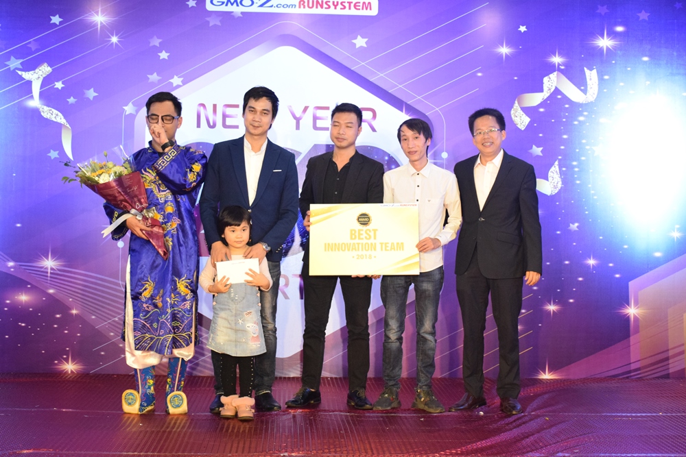 New year party 2019 của GMO-Z.com RUNSYSTEM-4