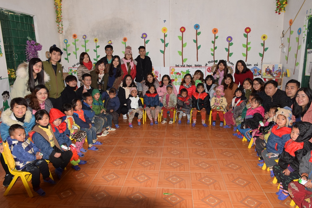 GMO-Z.com RUNSYSTEM charity "Lighting up Smiles in the Highlands" at Lào Cai 2019-11