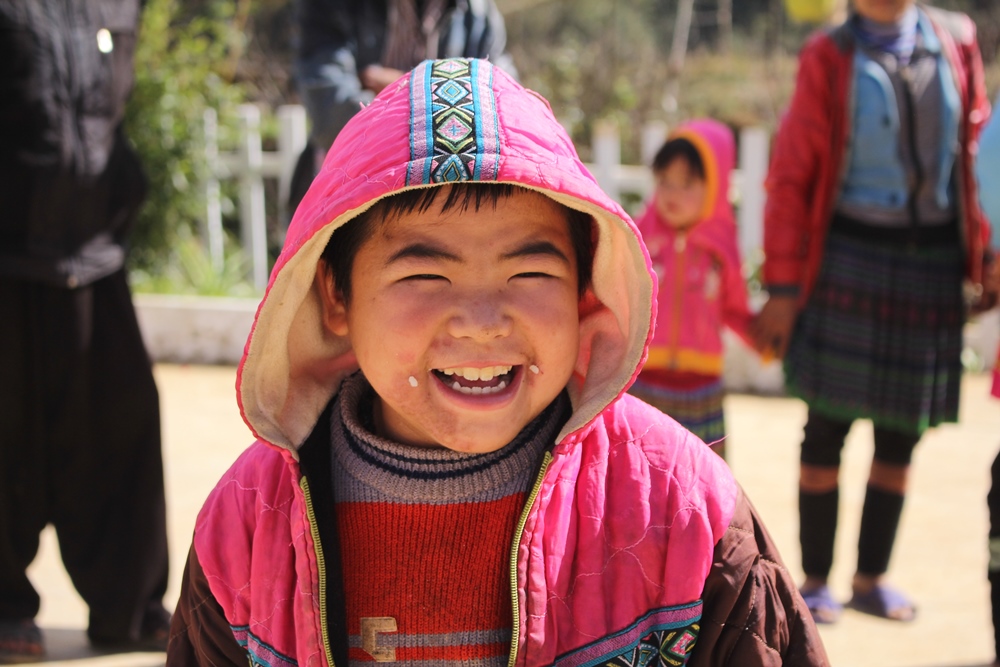 GMO-Z.com RUNSYSTEM charity "Lighting up Smiles in the Highlands" at Lào Cai 2019-7