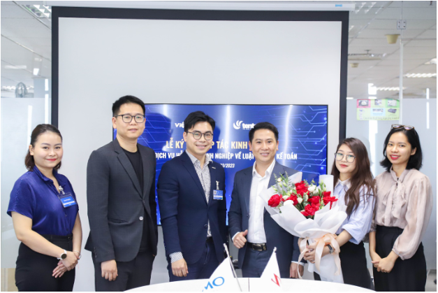 GMO-Z.com RUNSTEM và Kế toán Việt Mỹ tiến hành ký kết hợp tác kinh doanh, triển khai chuyển đổi số toàn diện
