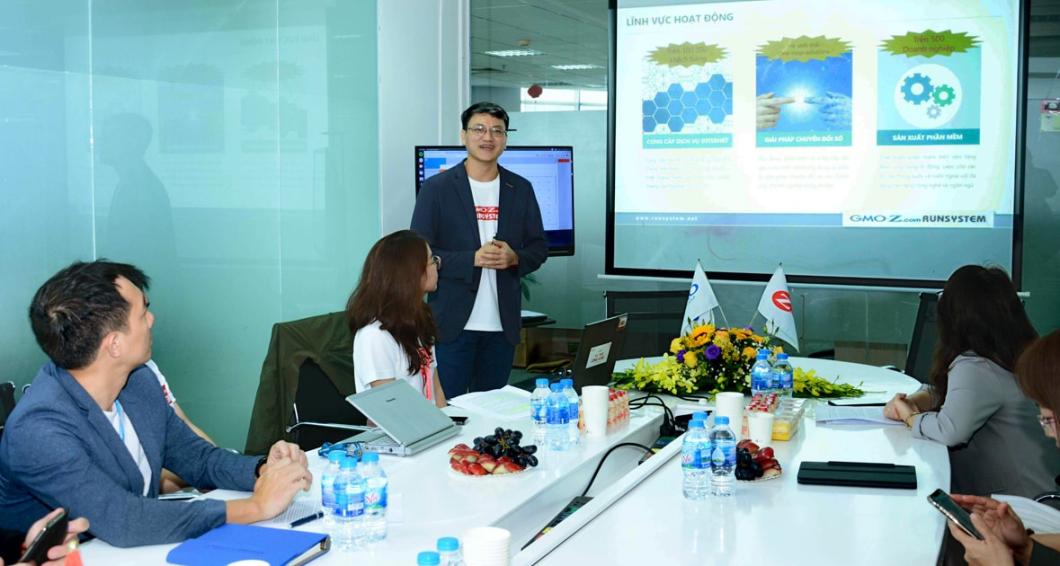 Ông Nguyễn Tấn Minh - Phó Tổng Giám đốc Công ty GMO-Z.com RUNSYSTEM chia sẻ về sản phẩm dịch vụ chuyển đổi số hoàn toàn "Make in Viet Nam" của Công ty