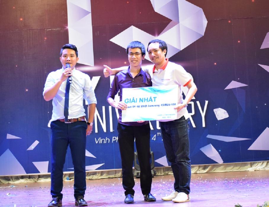 Runner may mắn nhất buổi tối với Giải Nhất là Smart TV 4K SAMSUNG