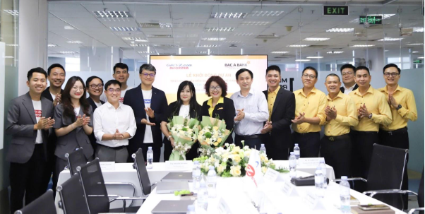 lễ ký kết triển khai wowcrm tích hợp Aiko AI giữa GMO-Z.com RUNSYSTEM và Bac A Bank