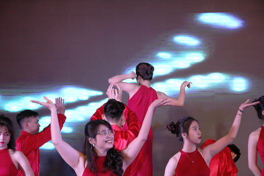 Various performances welcoming the 14th anniversary of GMO-Z.com RUNSYSTEM