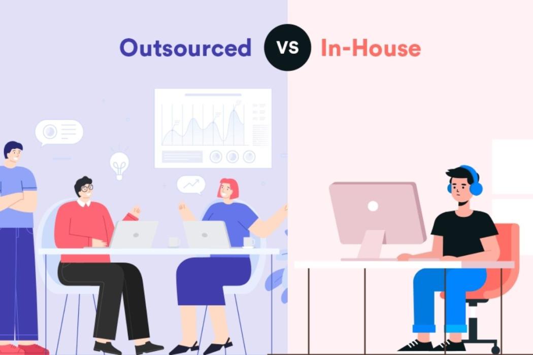 so sánh giữa dịch vụ thuê ngoài IT (IT outsourcing) và IT in-house