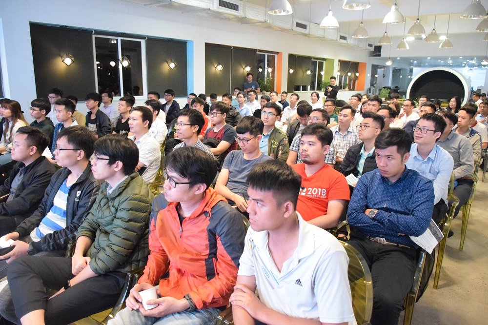 Full view of the specialized seminar at Hanoi AI Week 2019