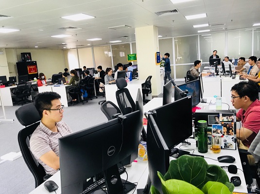 Chi nhánh Đà Nẵng: Tới văn phòng mới – lòng vui phơi phới